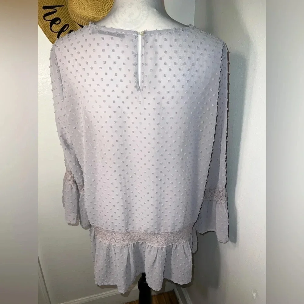 Doe & Rae, L, opaque rounded neckline,gray w/ undertones, pleated‎ yoke front